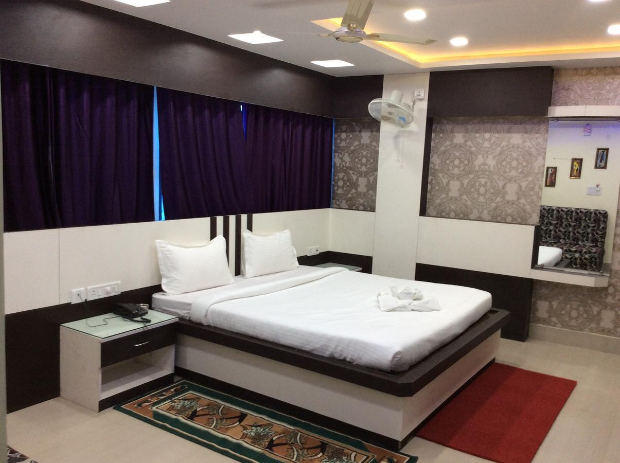 Hotel Central Park Музафарпур Екстериор снимка